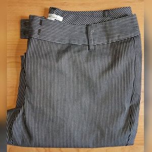 NWOT Kenneth Cole capris
